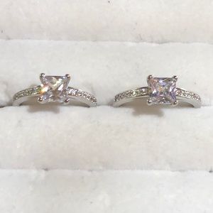 Costume jewelry Princess cut solitaire ring